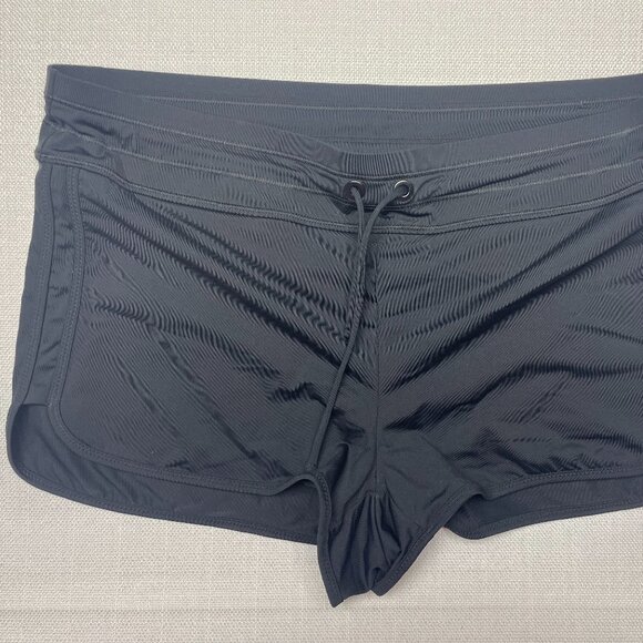 Athleta Women Athletic Shorts Spandex with Pockets Drawstring Black Size Medium - Picture 1 of 4